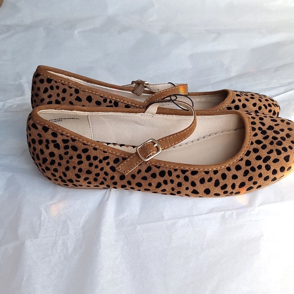 Isaac Mizrahi Flats - Picture 8 of 12